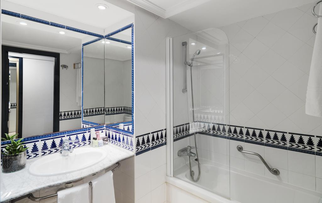 Double or Twin Room (1 Adult),842310923:JPEG